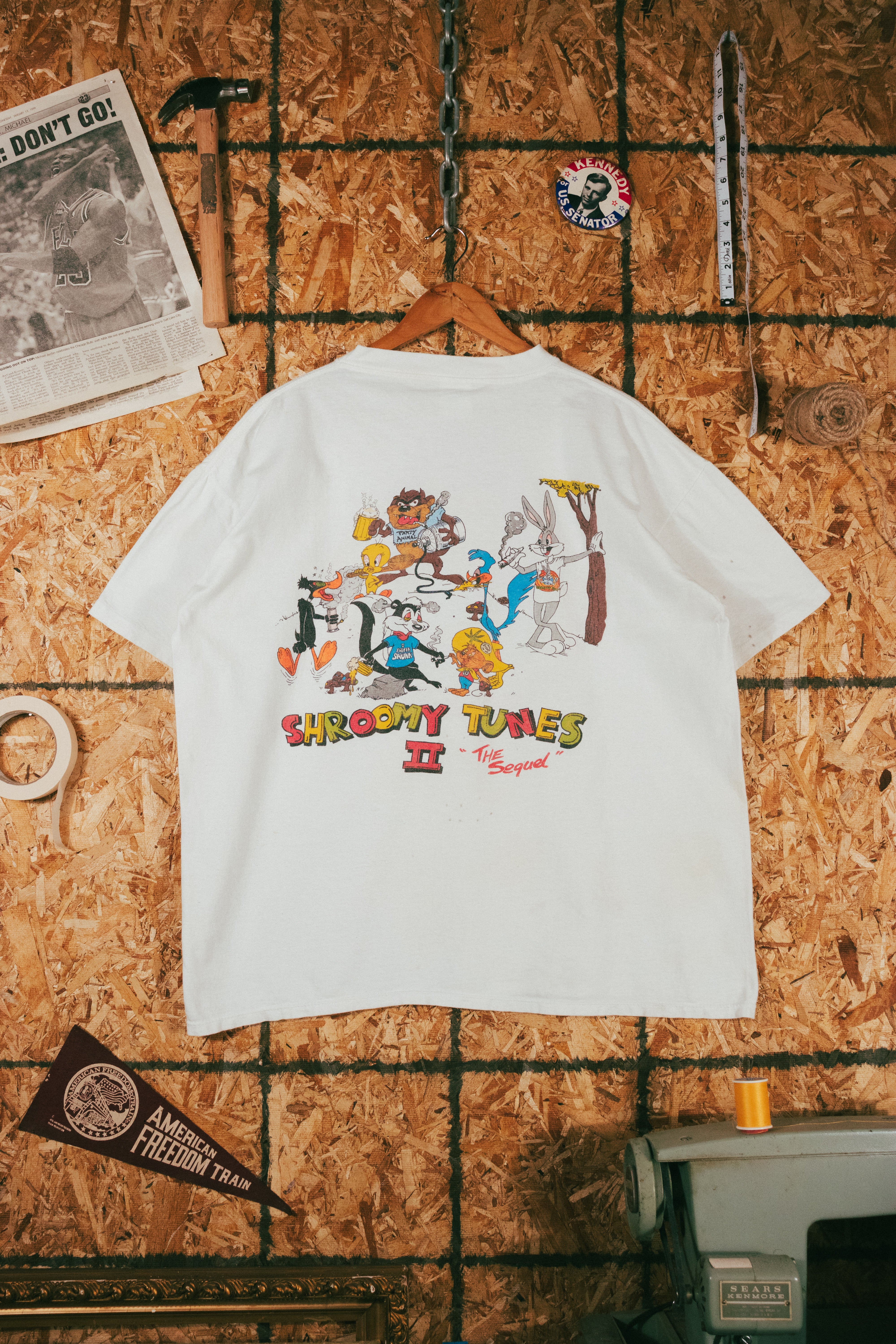希少 90s 映画 Threesome スリーサム プロモ Tシャツ 白 L Vintage 90s Sinsemella Sam Shroomy Tunes 2 The Sequel T-Shirt