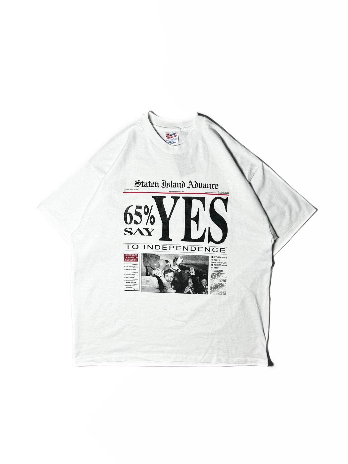 Vintage 1993 Staten Island Advance Newspaper T-Shirt