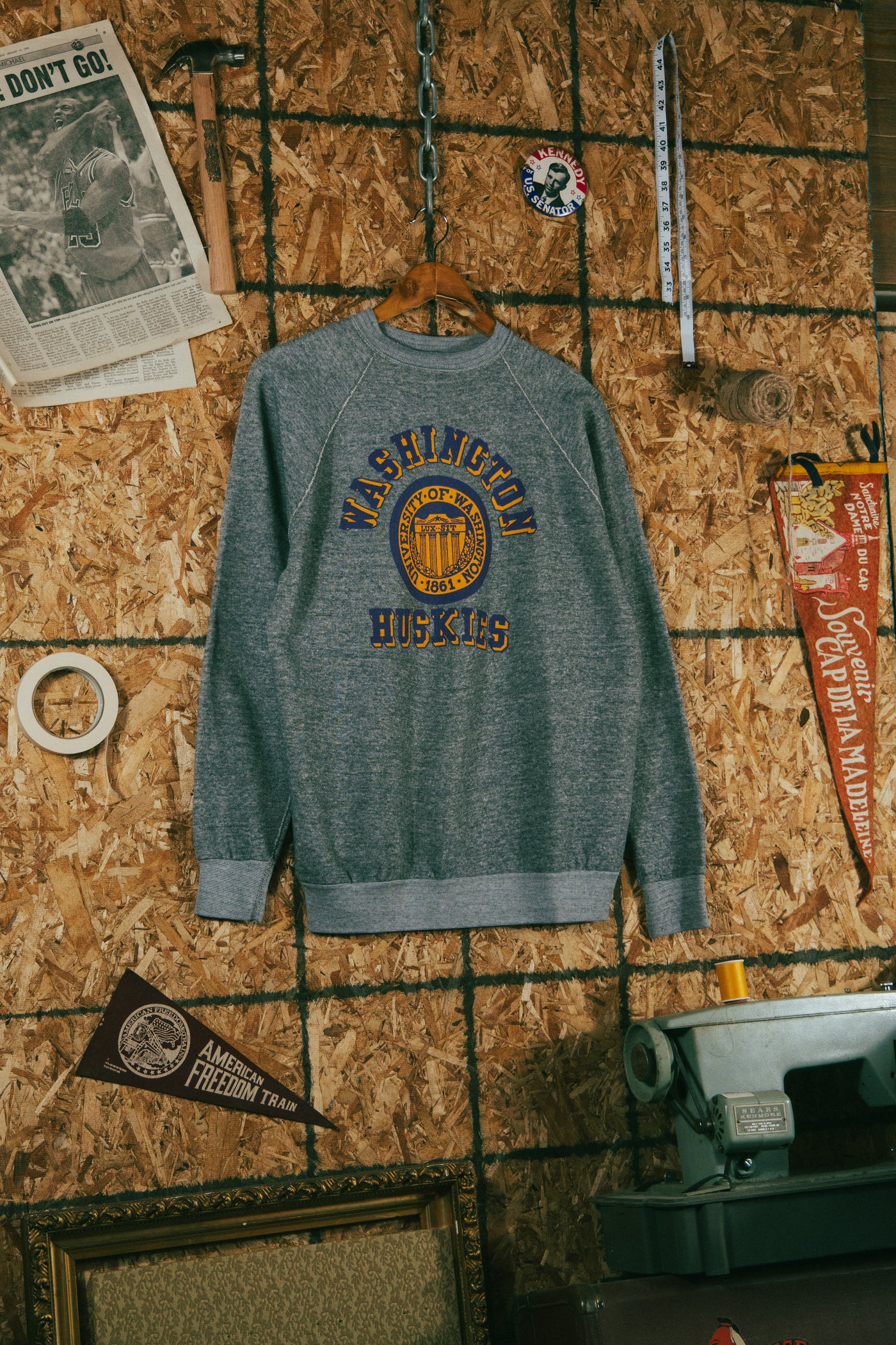 Vintage 80s Washington Huskies Crewneck