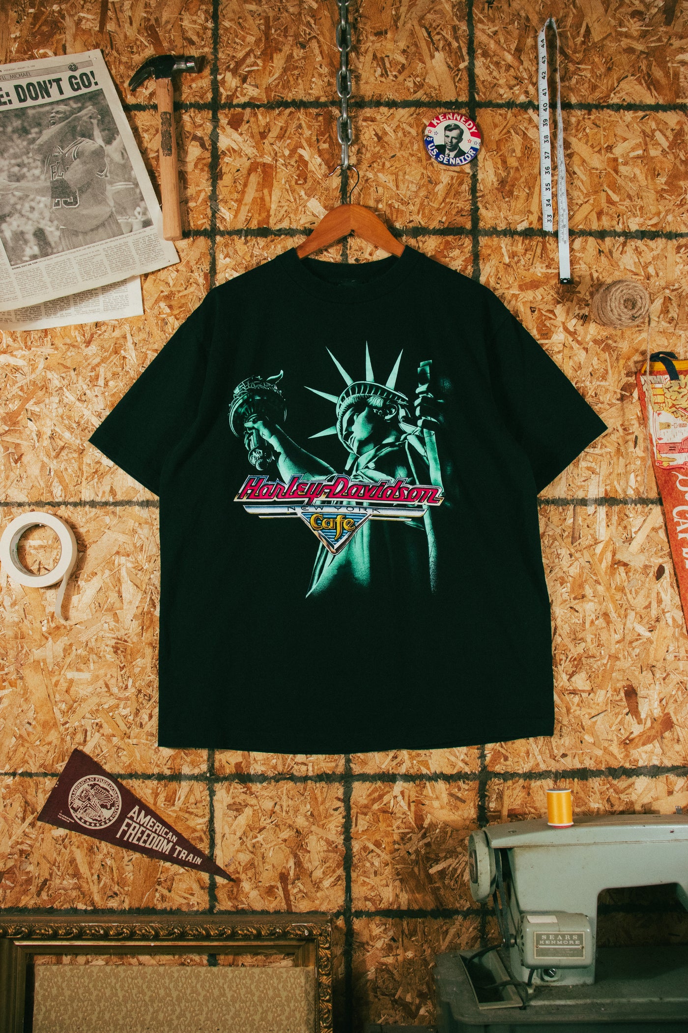 Vintage 90s Harley Davidson Cafe Statue of Liberty T-Shirt