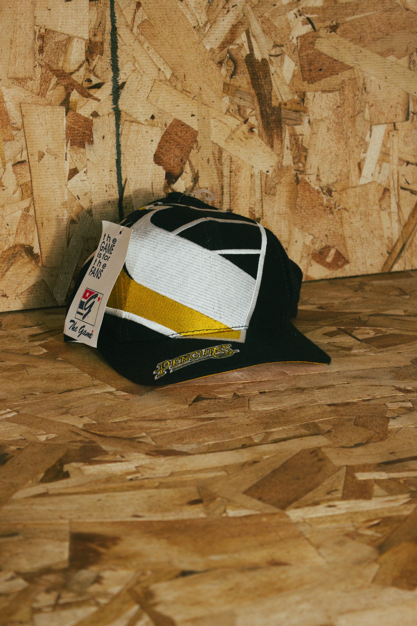 Vintage 90s Deadstock Pittsburgh Penguins Big Logo Snapback