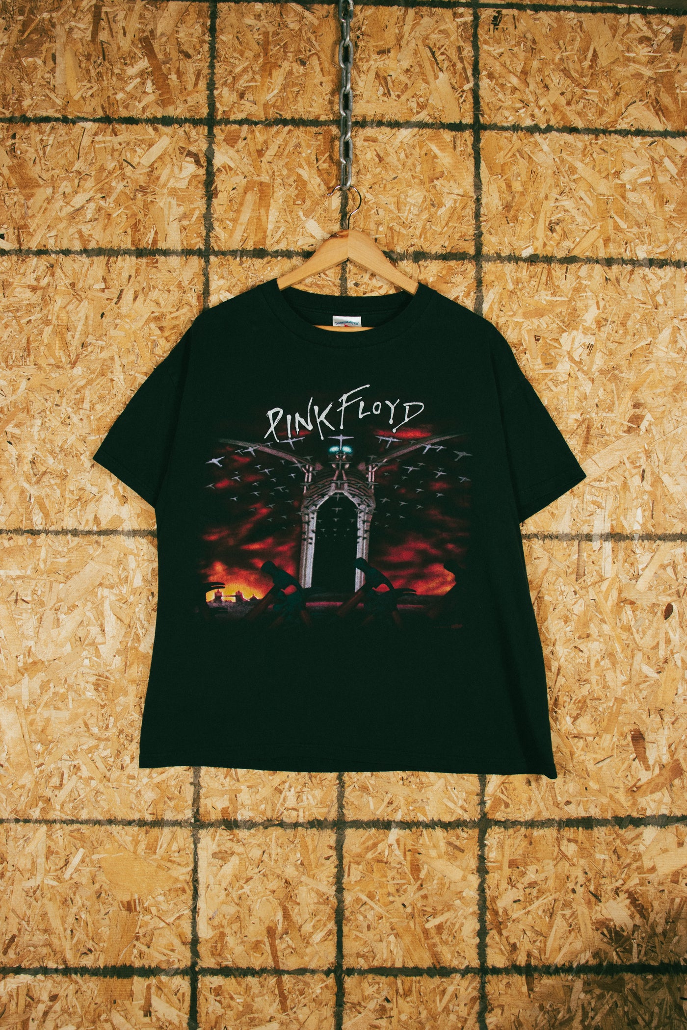 Vintage 2004 Pink Floyd The Wall T-Shirt