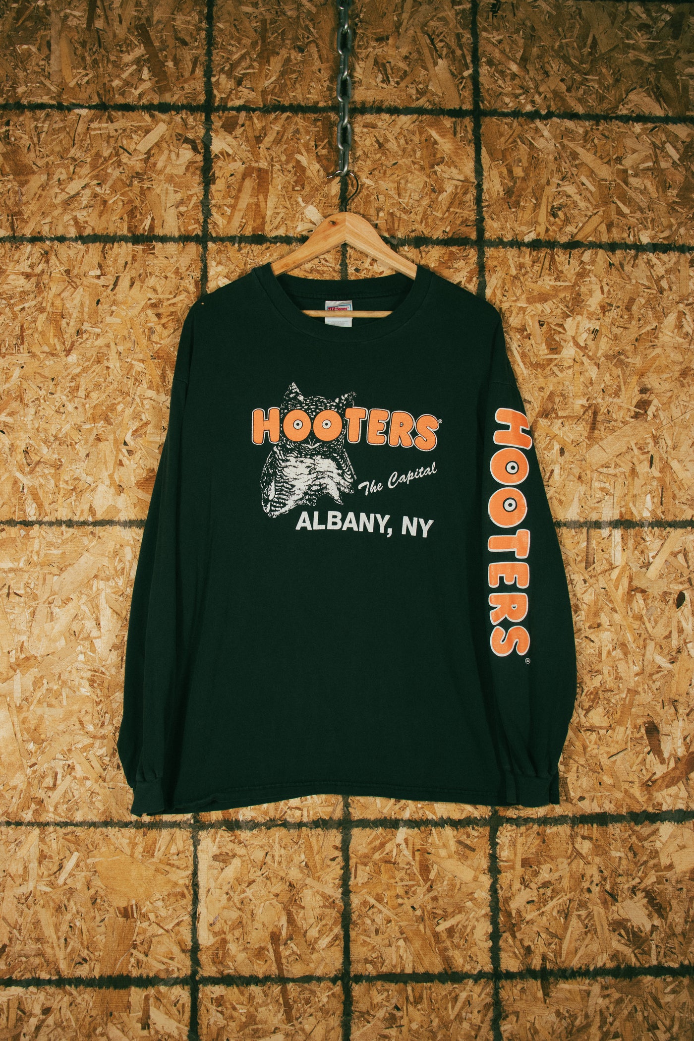 Vintage 1995 Hooters Albany, NY Longsleeve