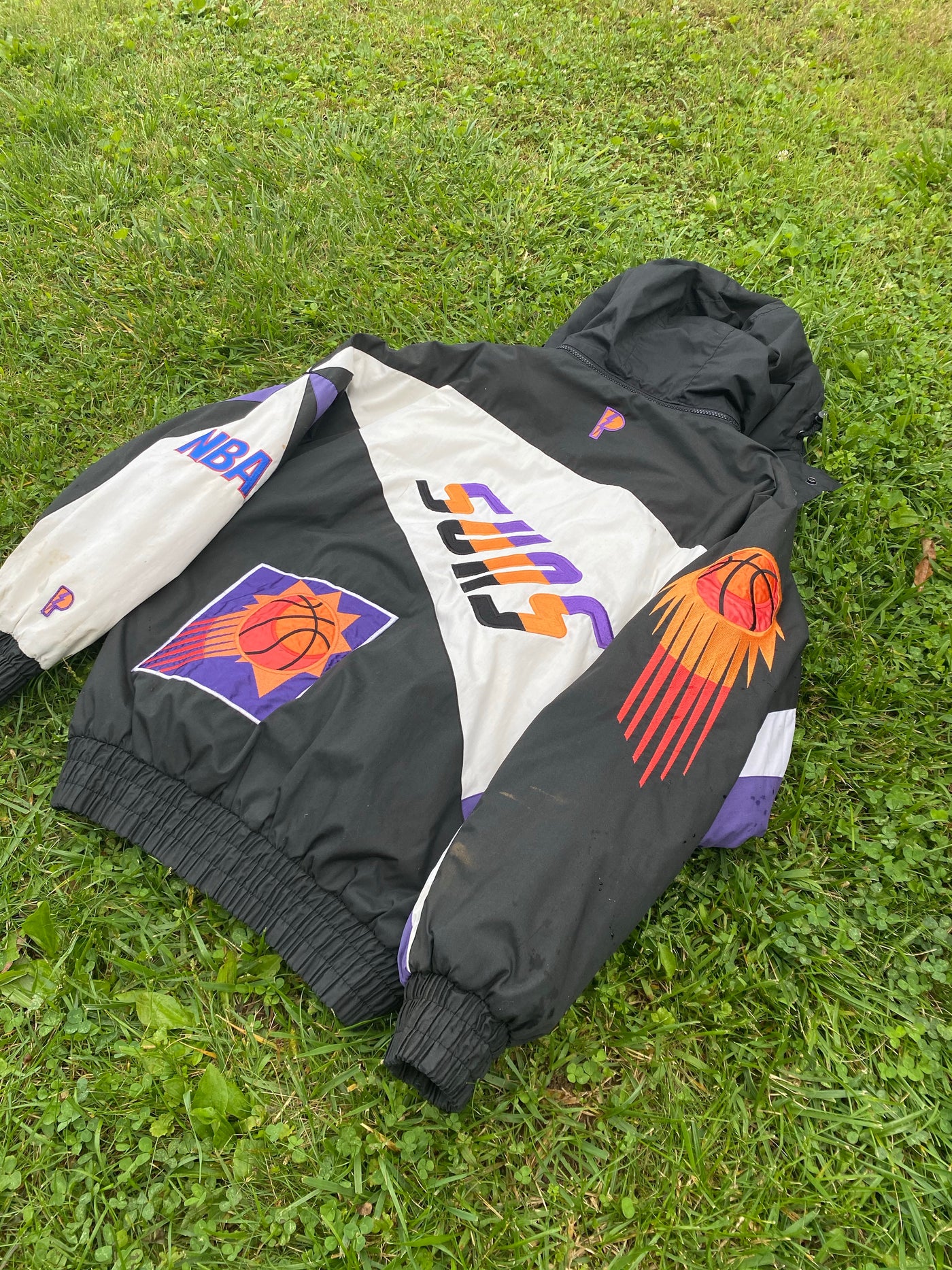 Vintage Pro Player Phoenix Suns Puffer Jacket