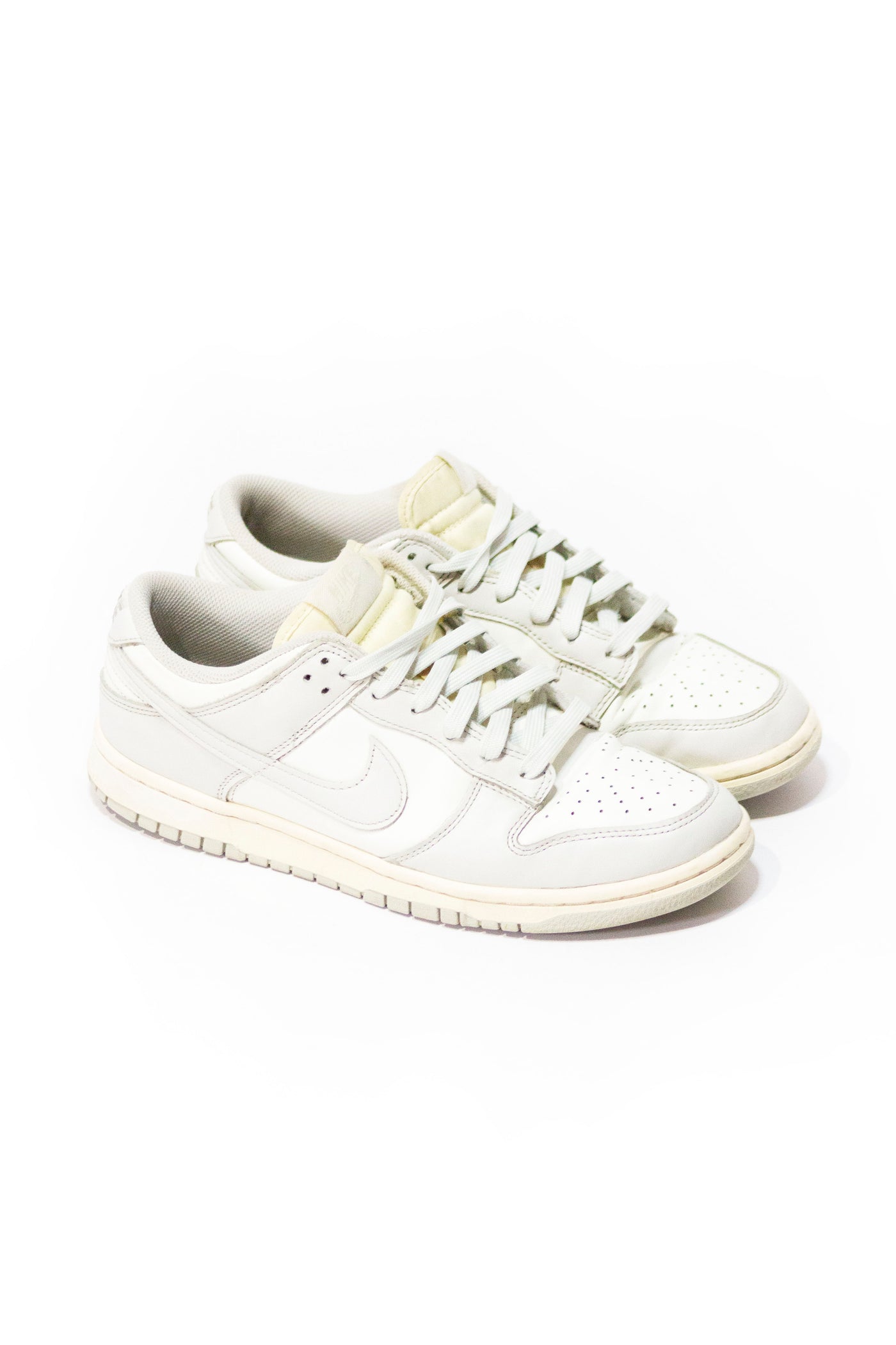 Nike Dunk Low âLight Boneâ Dunks â Grateful Threads