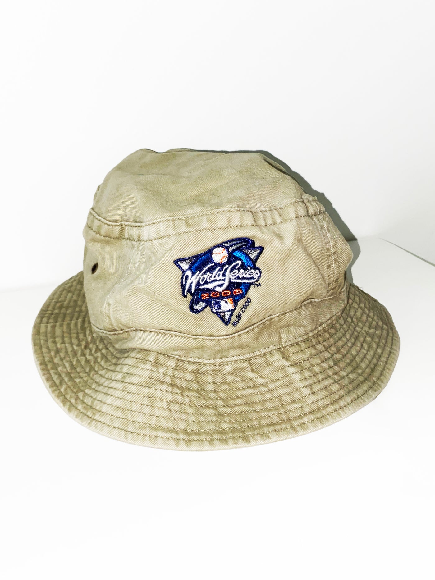 Vintage 2000 Subway Series Bucket Hat (Yankees vs. Mets)